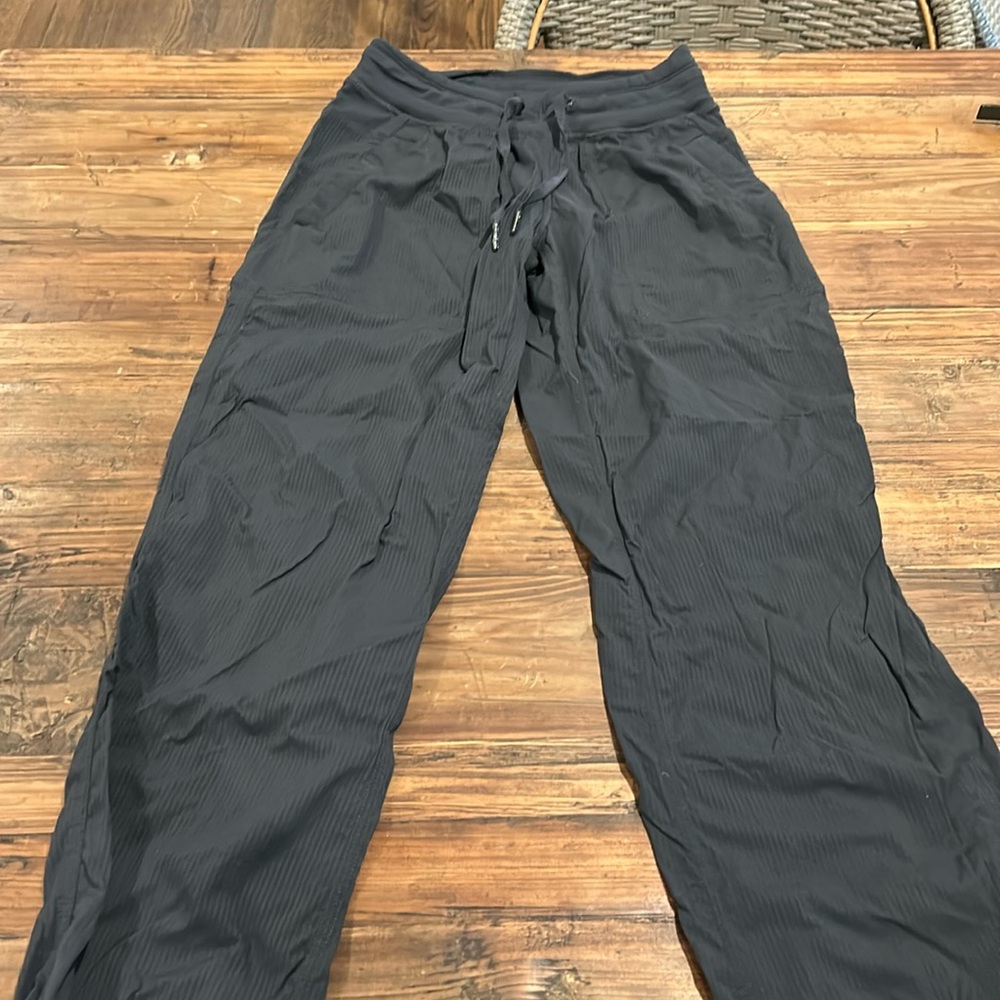 Lululemon women’s jogger